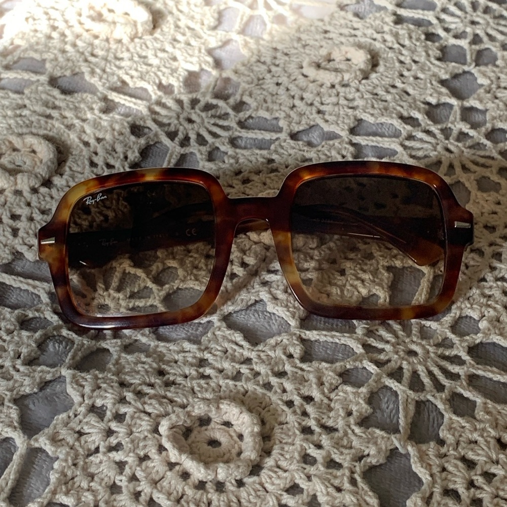 Ray-Ban Square 70s Style Tortoise Shell Sunglasses Womens